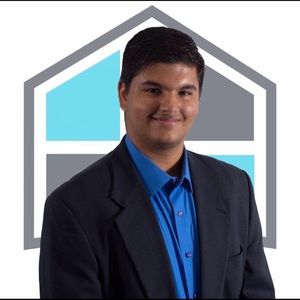 Meet your Posher, Adrian